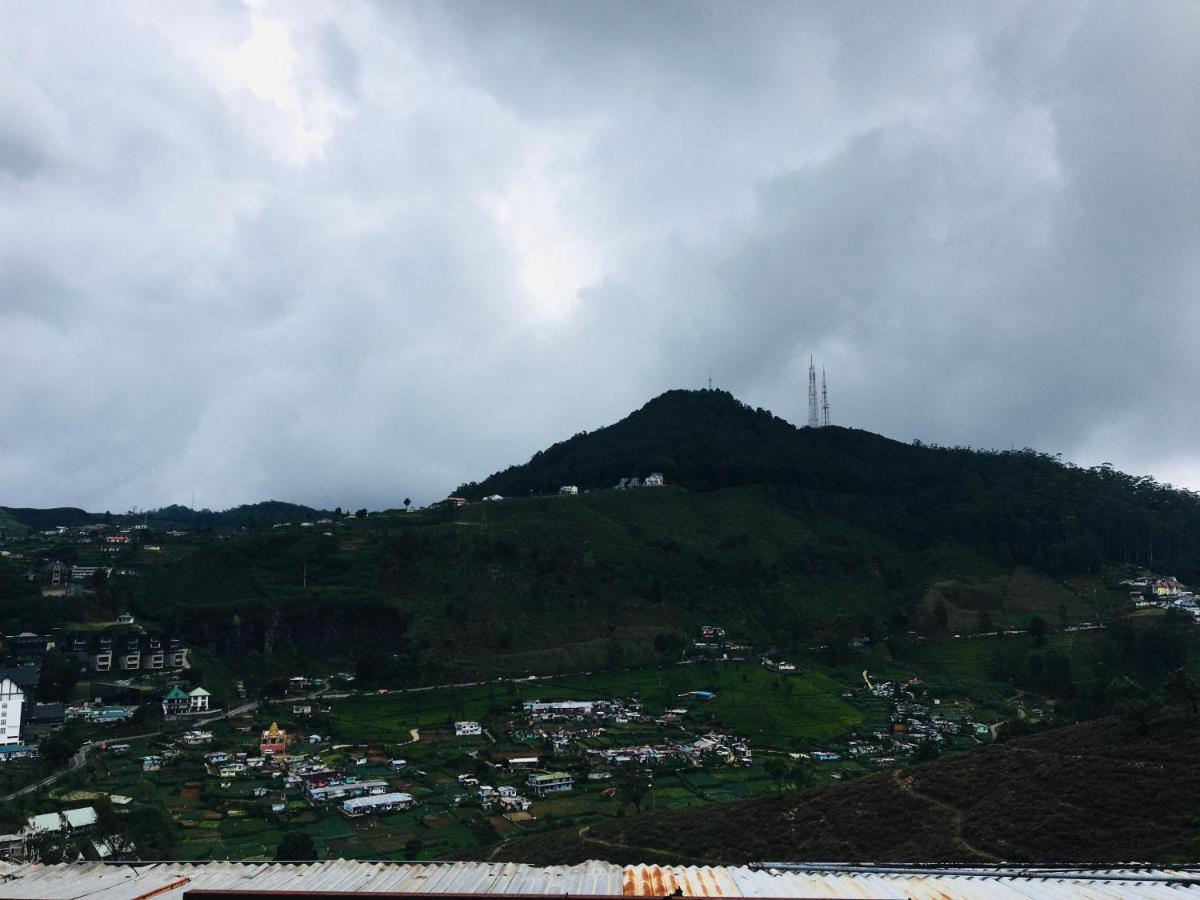 Hotel The Mount View By Liyozi Leasiure Nuwara Eliya Esterno foto